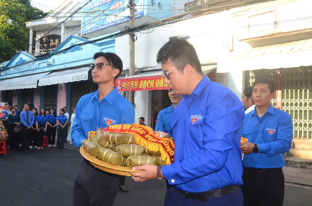 gio to hung vuong 3.jpg