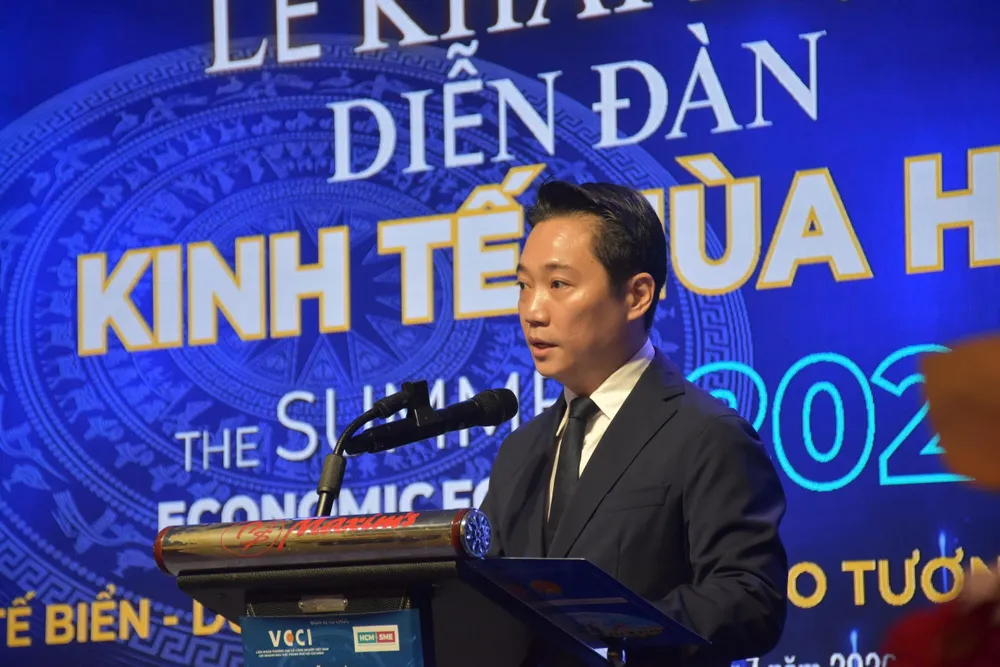 dien dan kinh te 1.jpg
