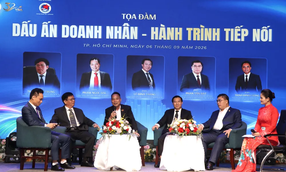 toa dam doanh nhan 1.JPG