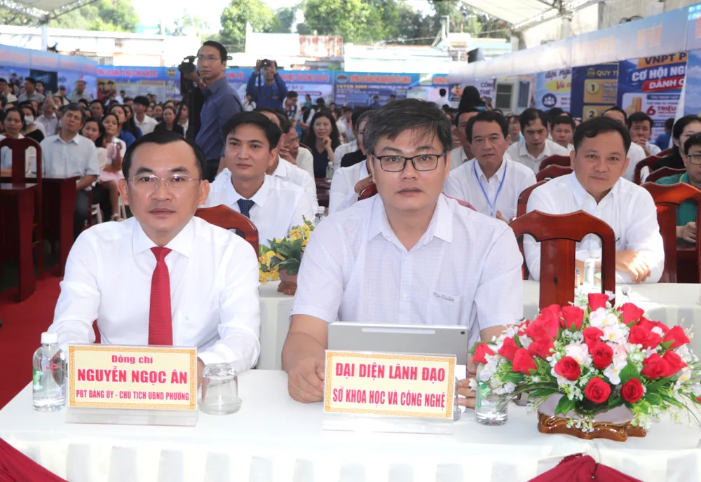 tan thanh - ngay hoi viec lam 3.JPG