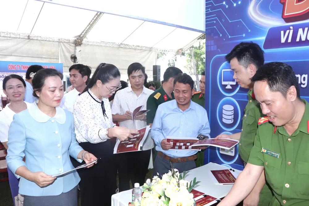 tan thanh - ngay hoi viec lam 5.JPG