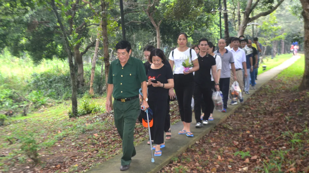 Du lịch Côn Đảo - mừng và lo ảnh 1