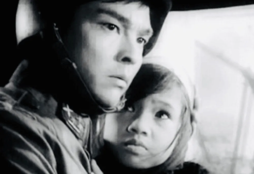 Quyển hồi ký của anh đang dở dang... ảnh 1