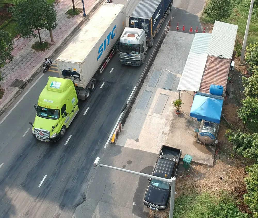 Tăng cường kiểm soát xe quá tải ảnh 1