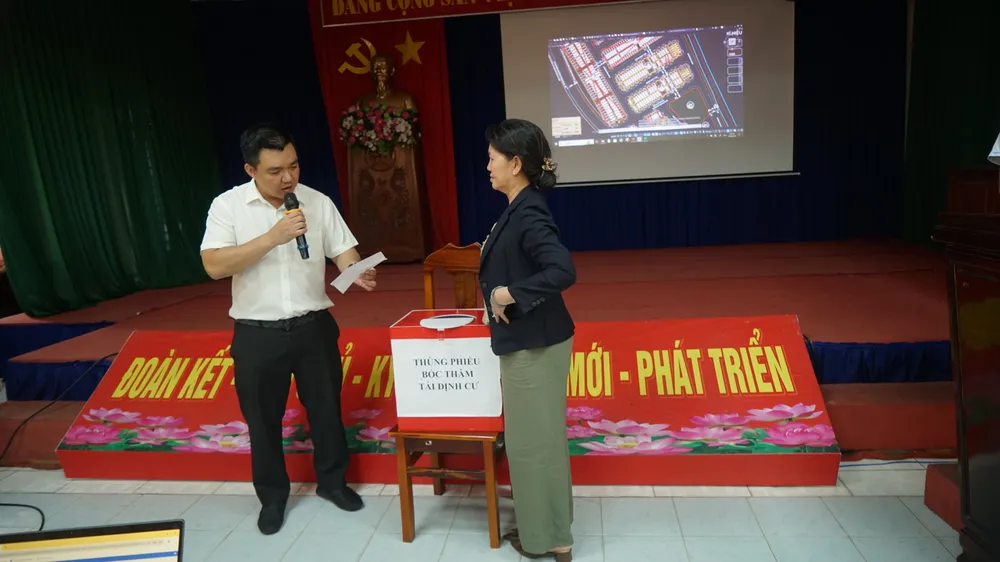 DUY04834.jpeg