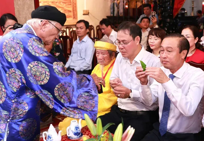 nghi-thuc-moi-trau.jpg