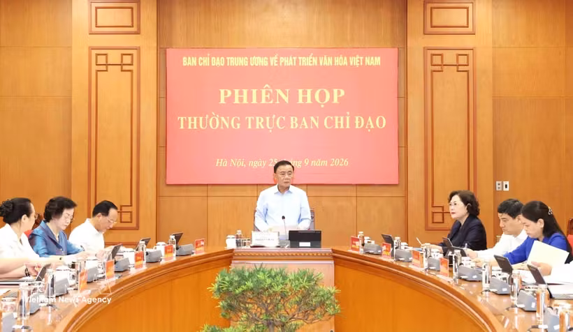 越南党中央书记处常务书记陈锦秀主持中央文化发展指导委员会常务会议。图自越通社