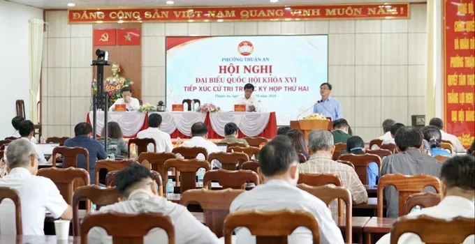 hoi-nghi-tiep-xuc-cu-tri.jpeg