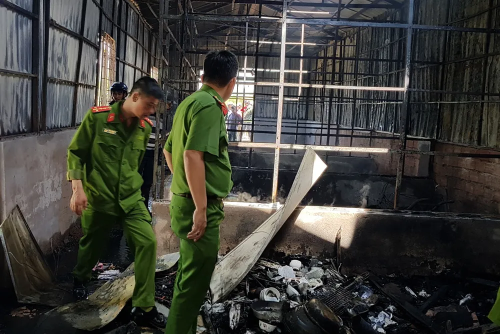 Hỏa hoạn thiêu rụi 2 căn nhà ngày cận Tết ảnh 1