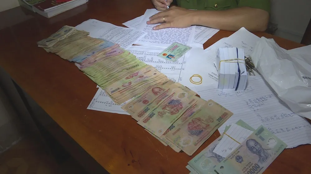 Triệt phá tụ điểm ghi số đề quy mô lớn ảnh 1