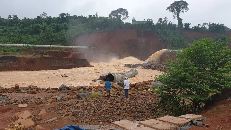 Thêm một thủy điện gặp sự cố, phải xả lũ khẩn cấp ảnh 4