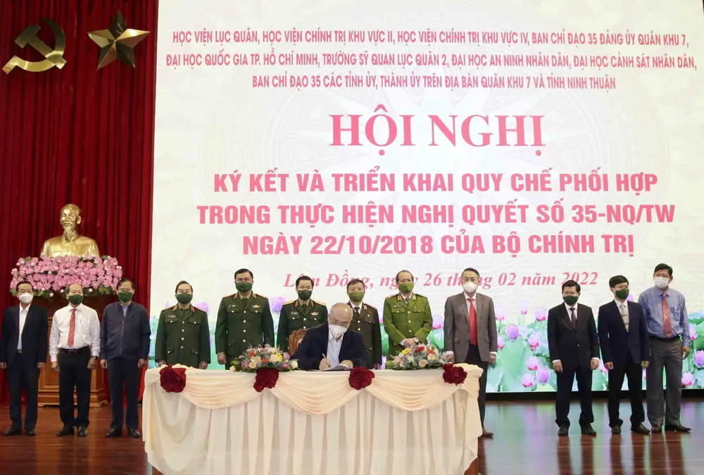 Phối hợp thực hiện Nghị quyết 35 của Bộ Chính trị về bảo vệ nền tảng tư tưởng của Đảng ảnh 1