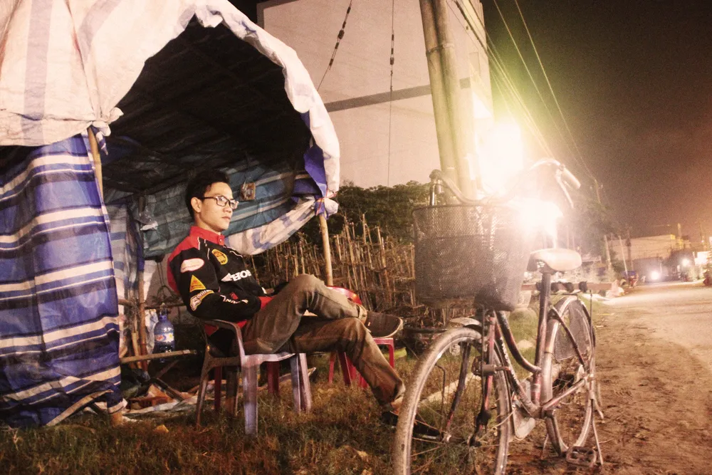 Chủ mai Bình Định “đổ bộ” QL1 chong đèn, dựng lều chào bán mai tết sớm ảnh 14