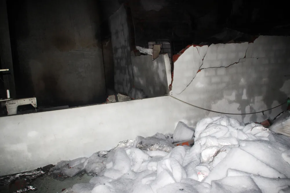 Lửa thiêu rụi 2 nhà xưởng của công ty may ở Khu công nghiệp Phú Tài, Bình Định ảnh 5