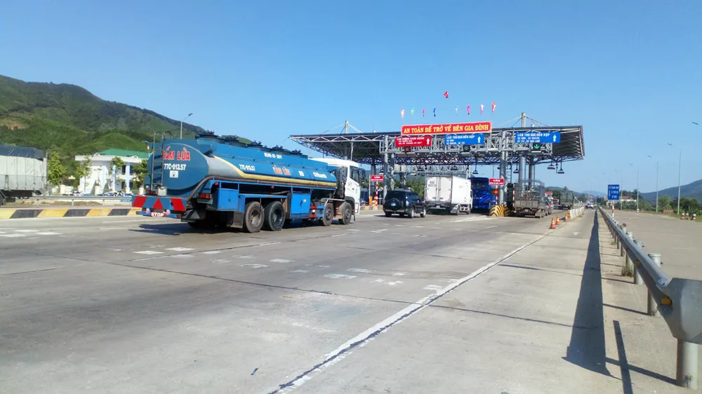 “Chây ì” khắc phục đường hư hỏng, trạm BOT Bắc Bình Định bị dừng thu phí  ảnh 1