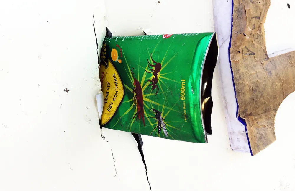 Kho chứa 4.000 thùng thuốc xịt kiến, gián, muỗi... bốc cháy, nổ như đạn pháo  ảnh 3