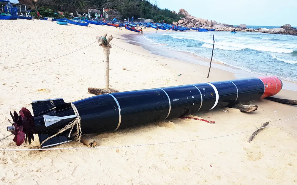 Vật thể lạ mắc lưới ngư dân Phú Yên ảnh 3