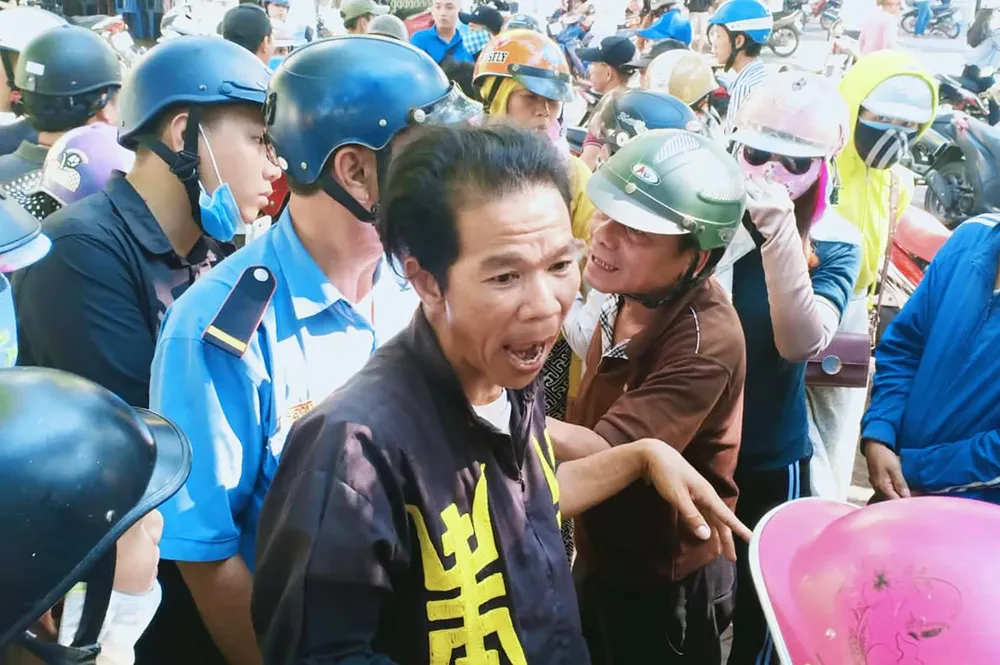 Xe Lexus biển số 6666 tông vào đám tang, 3 người chết, 8 người bị thương ảnh 6