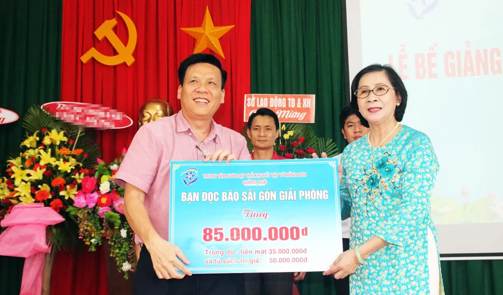 2,3 tỷ đồng ủng hộ Trung tâm Nuôi dạy trẻ khuyết tật Võ Hồng Sơn ảnh 9