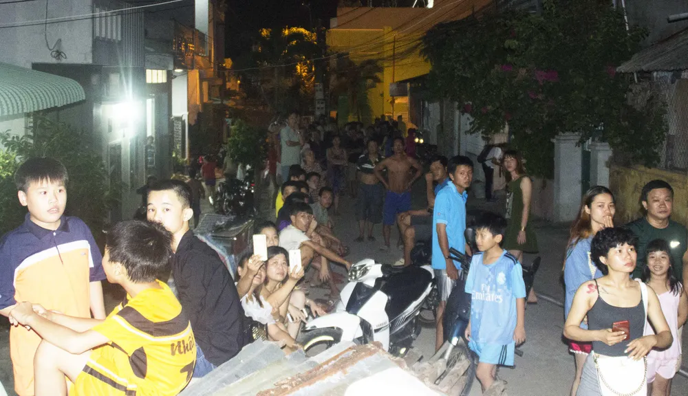 Núi giữa thành phố Quy Nhơn bùng lửa, uy hiếp hàng trăm hộ dân ảnh 4