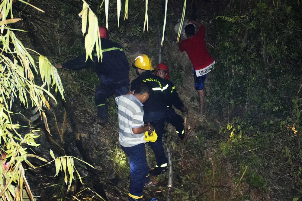 Núi giữa thành phố Quy Nhơn bùng lửa, uy hiếp hàng trăm hộ dân ảnh 9