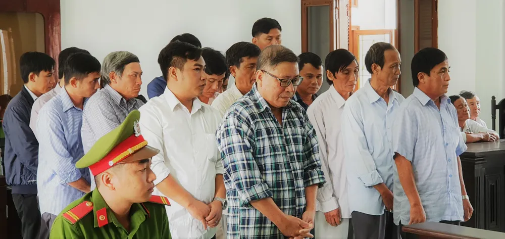 Hậu dự án lọc dầu tỷ đô - hàng loạt cán bộ tại Phú Yên hầu tòa ảnh 1