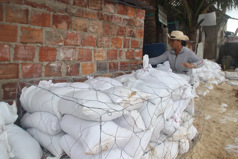 Tâm bão số 6 dự báo đổ bộ vào Bình Định, Phú Yên ảnh 12