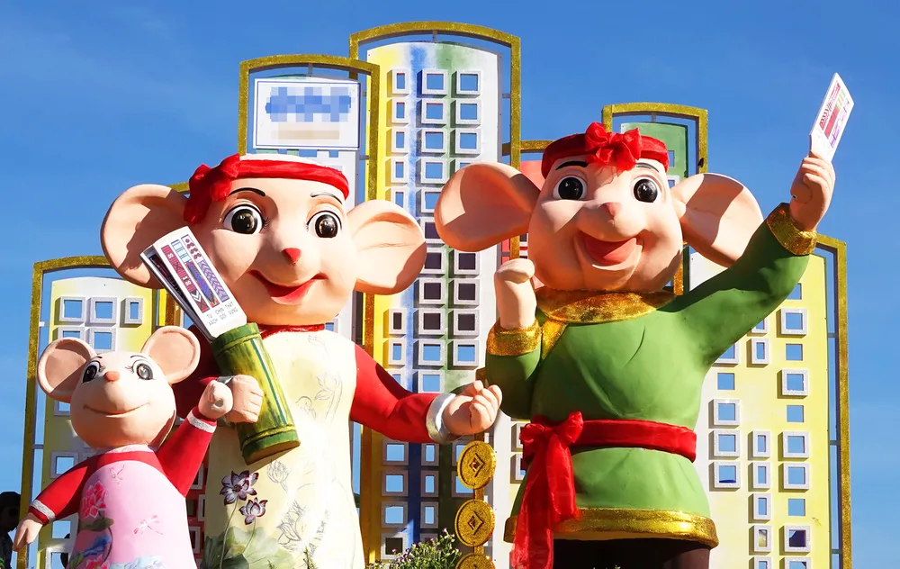 Độc đáo linh vật gia đình nhà chuột đi hội bài chòi ở Quy Nhơn ảnh 2