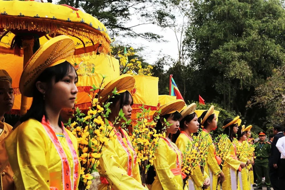 Biển người “trẩy hội” Ngọc Hồi - Đống Đa trên quê hương anh hùng Quang Trung - Nguyễn Huệ ảnh 8