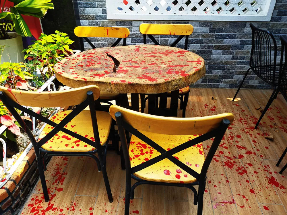 Công an điều tra kẻ tông phá một nhà hàng nổi ở vịnh Quy Nhơn ảnh 9