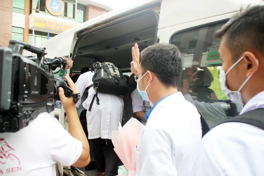 Bình Định, Phú Thọ chi viện hàng chục y, bác sĩ hỗ trợ Quảng Nam phòng chống dịch Covid-19 ảnh 10