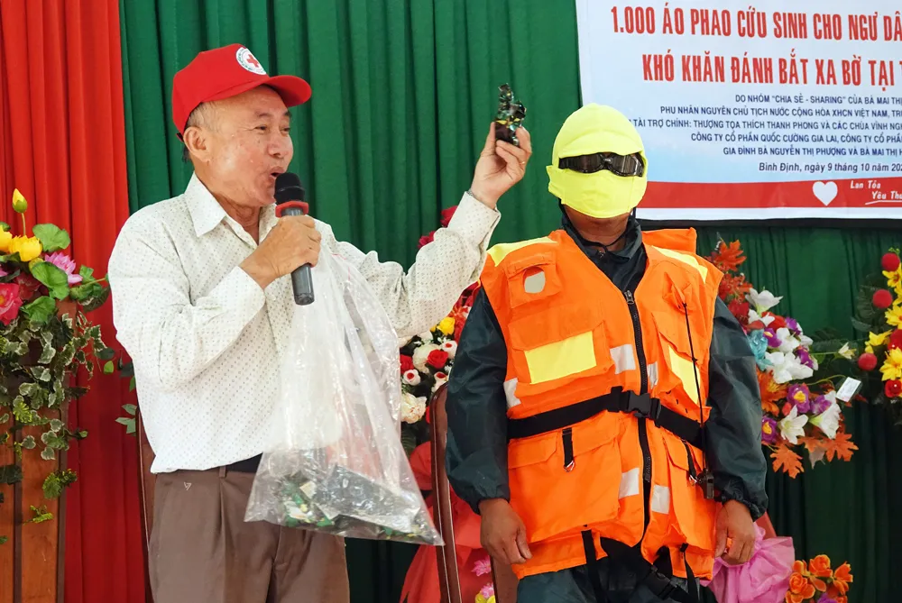 Gần 350 triệu ủng hộ Trung tâm nuôi dạy trẻ khuyết tật Võ Hồng Sơn ảnh 6