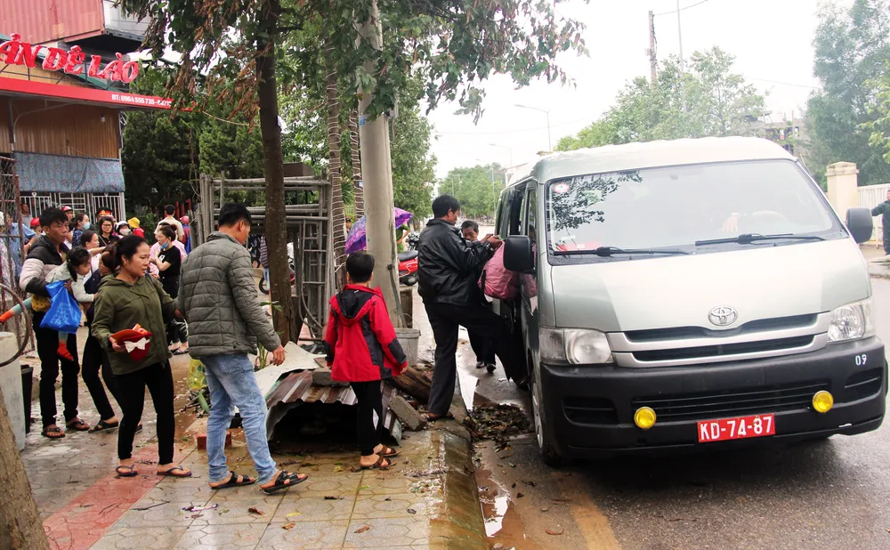 Vụ sạt lở núi vùi lấp 22 cán bộ, chiến sĩ: Con ơi sao không về dọn lũ cùng mẹ! ảnh 8