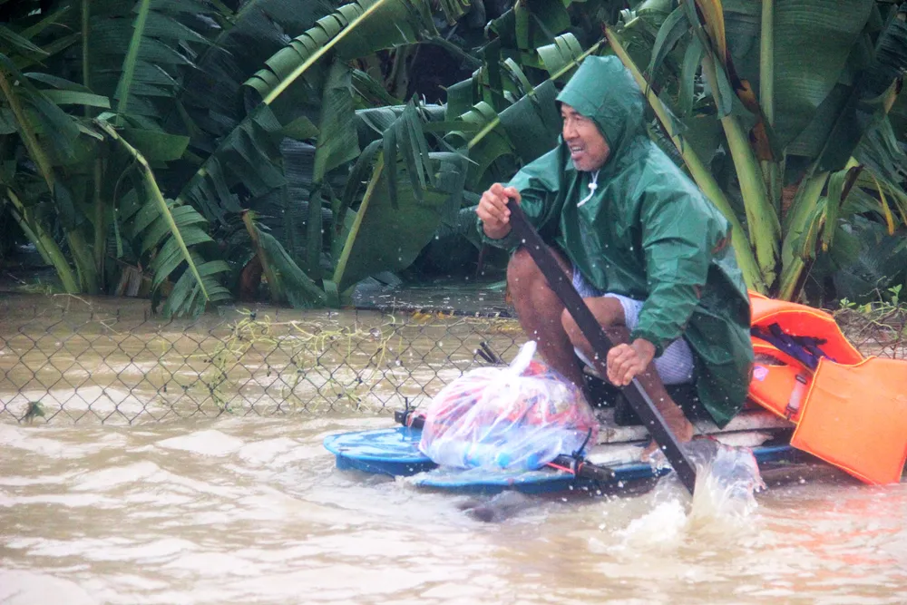 Người dân Lệ Thủy kiệt quệ vì lũ ảnh 4