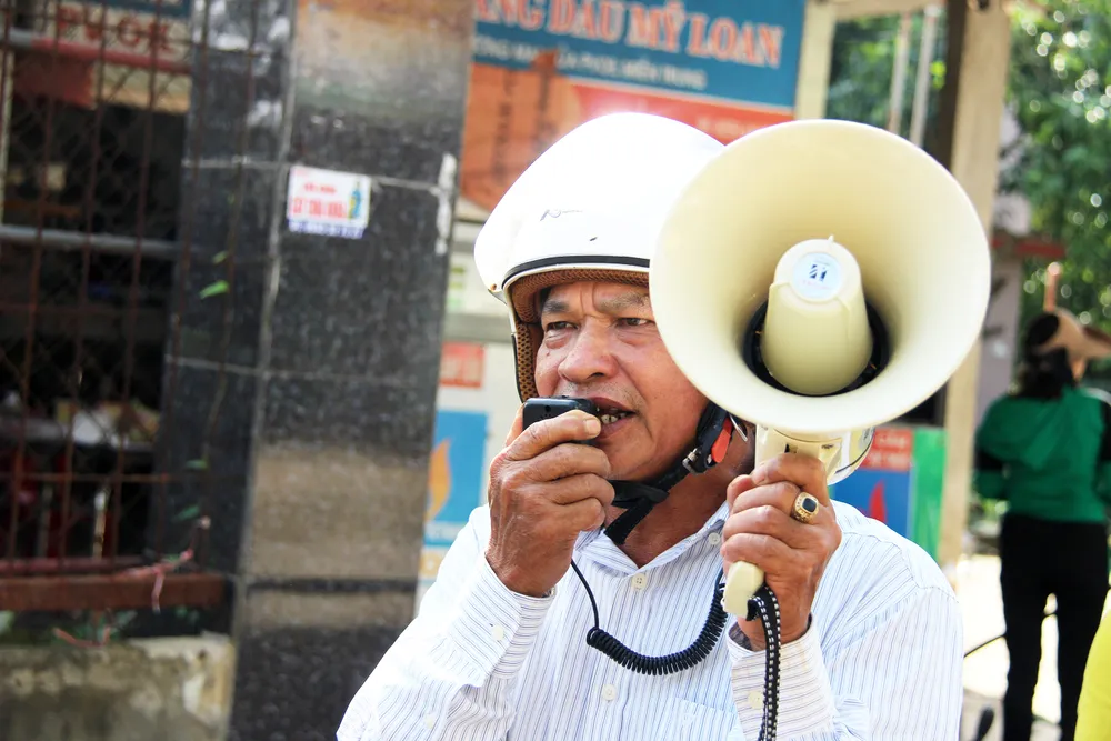 Căng mình ứng phó bão số 9 ảnh 32