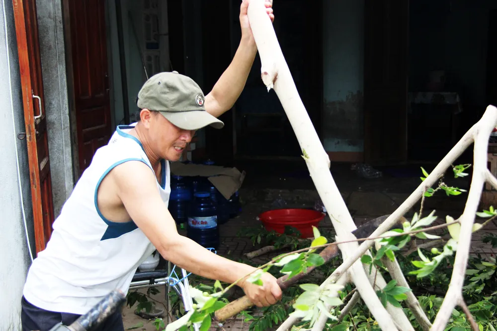 Căng mình ứng phó bão số 9 ảnh 41