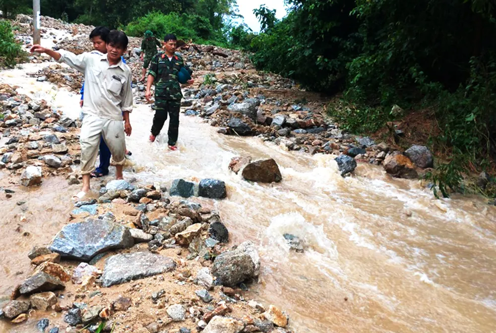 Bình Định báo cáo sự cố sạt lở tại Thủy điện Vĩnh Sơn 5 ảnh 6