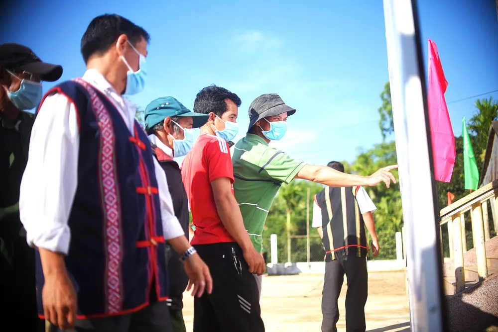 Những lá phiếu sớm sau dốc Cổng Trời ảnh 9