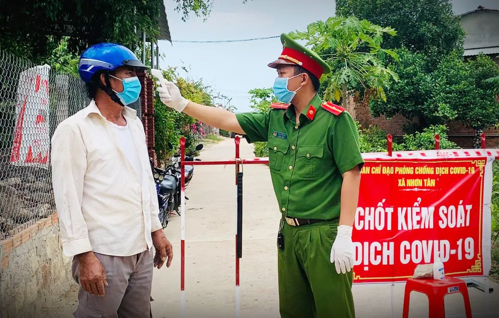 Bình Định: Tạm đình chỉ bí thư và chủ tịch phường vì để dịch lây lan