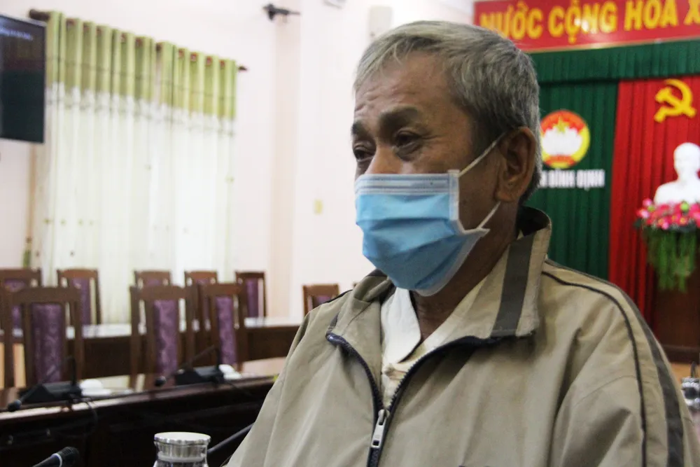  Bình Định trao 14 sổ tiết kiệm cho con em của người dân tử vong do Covid-19 ảnh 9