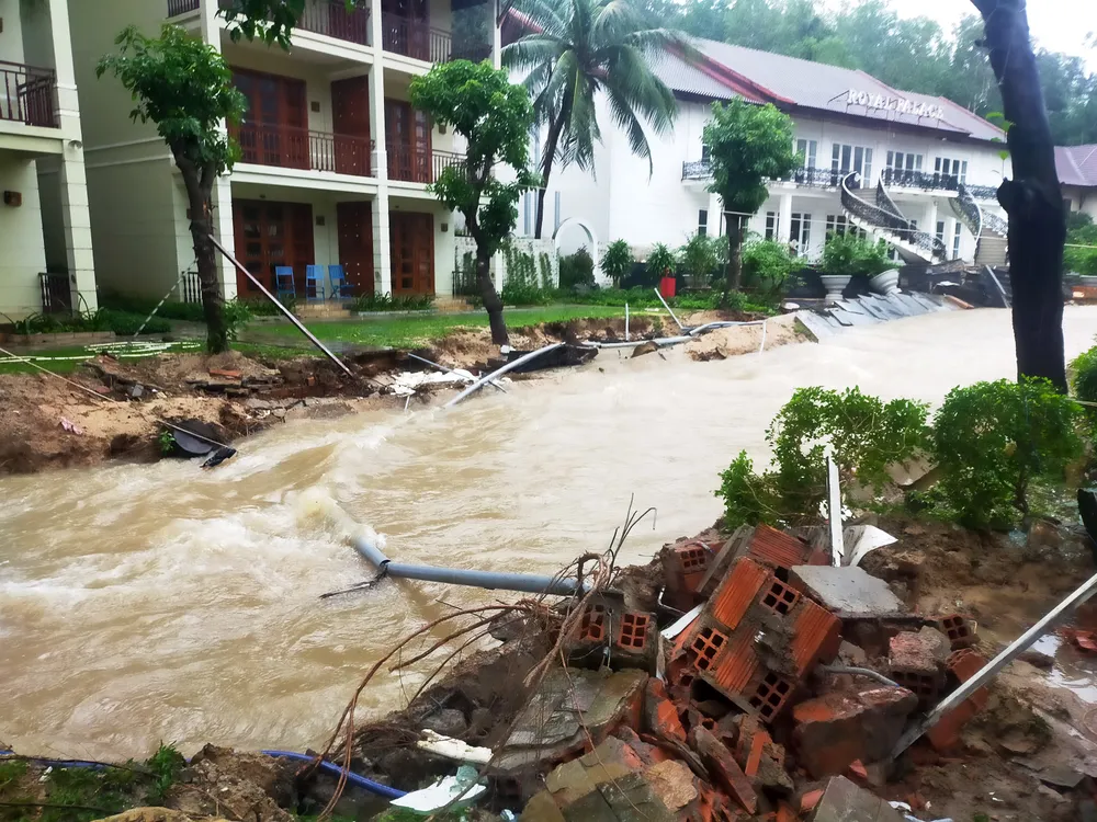 4 người thiệt mạng, hàng chục nghìn ngôi nhà bị ngập, sập, lũ cuốn ảnh 15