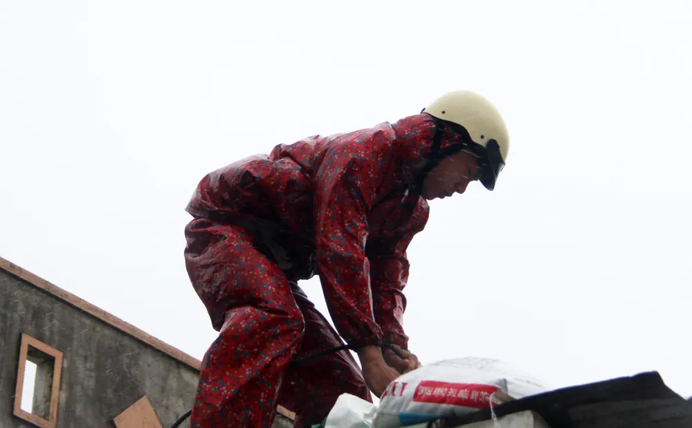 Bão số 9 giật cấp 17, sóng biển dâng cao uy hiếp bờ biển Bình Định, Phú Yên ảnh 4