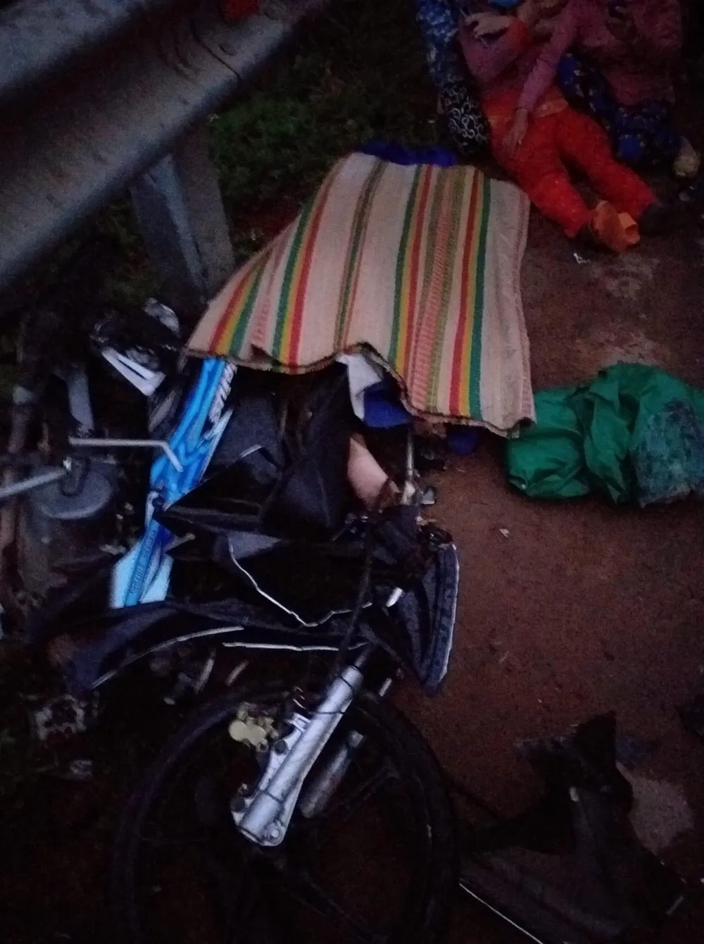 Vụ xe tải tông 2 người chết, 16 người bị thương: Có sổ tâm thần nhưng vẫn có bằng lái xe ảnh 2