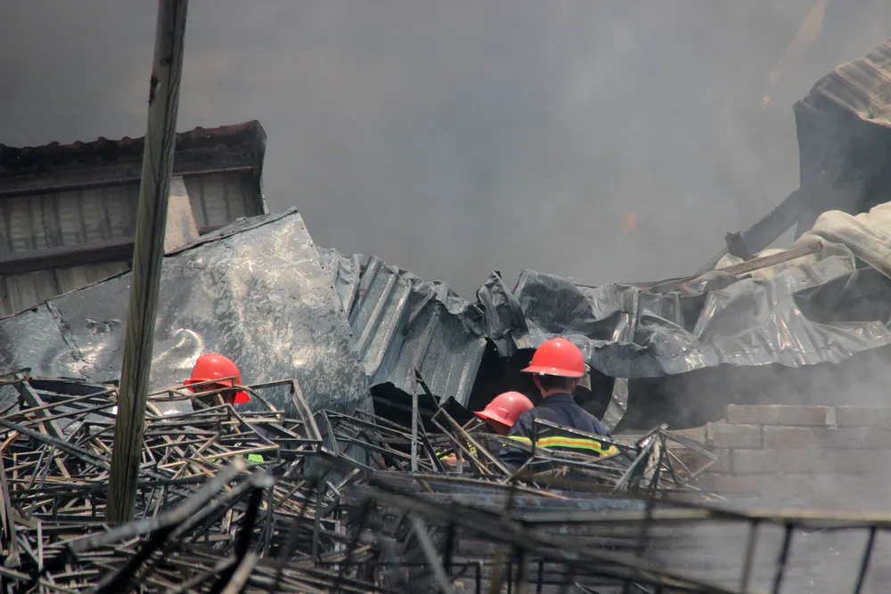 Cháy lớn ở khu nhà xưởng sản xuất bàn ghế nhựa tại TP Quy Nhơn ảnh 9