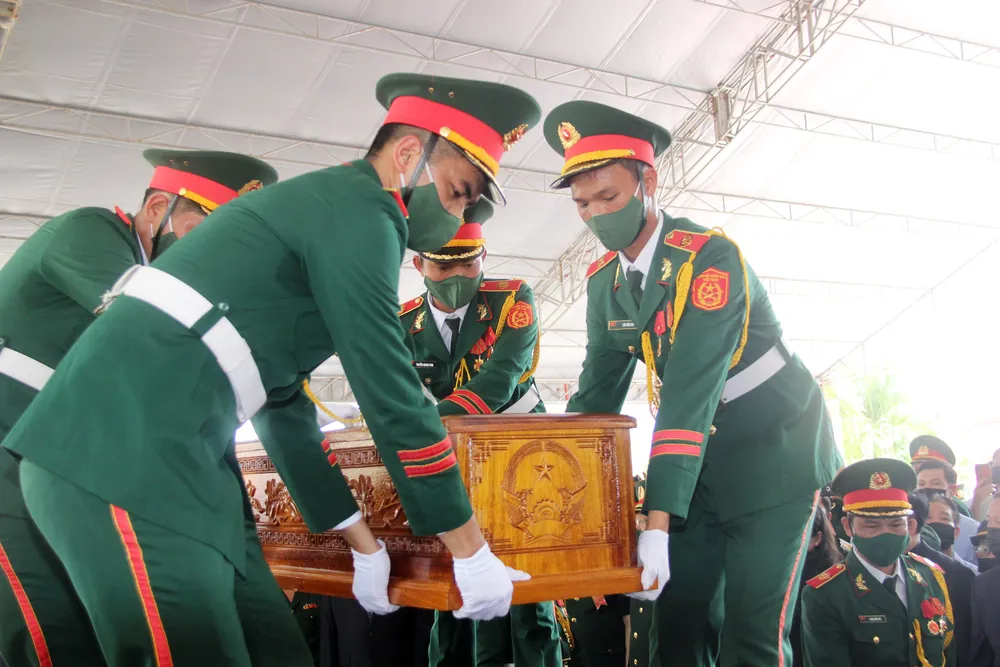 Bình Định tổ chức truy điệu 60 liệt sĩ hy sinh trong trận tập kích đồi Xuân Sơn ảnh 19