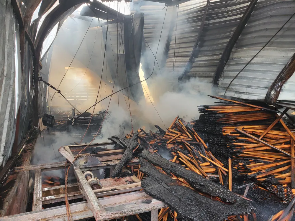 Cháy xưởng gỗ ở khu công nghiệp Phú Tài, Bình Định ảnh 9