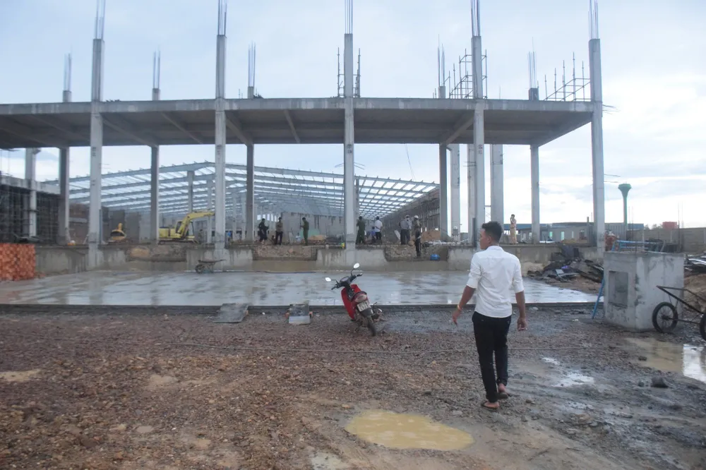 Sập công trình ở KCN Nhơn Hòa (Bình Định) làm 5 người chết, 6 người bị thương ảnh 6