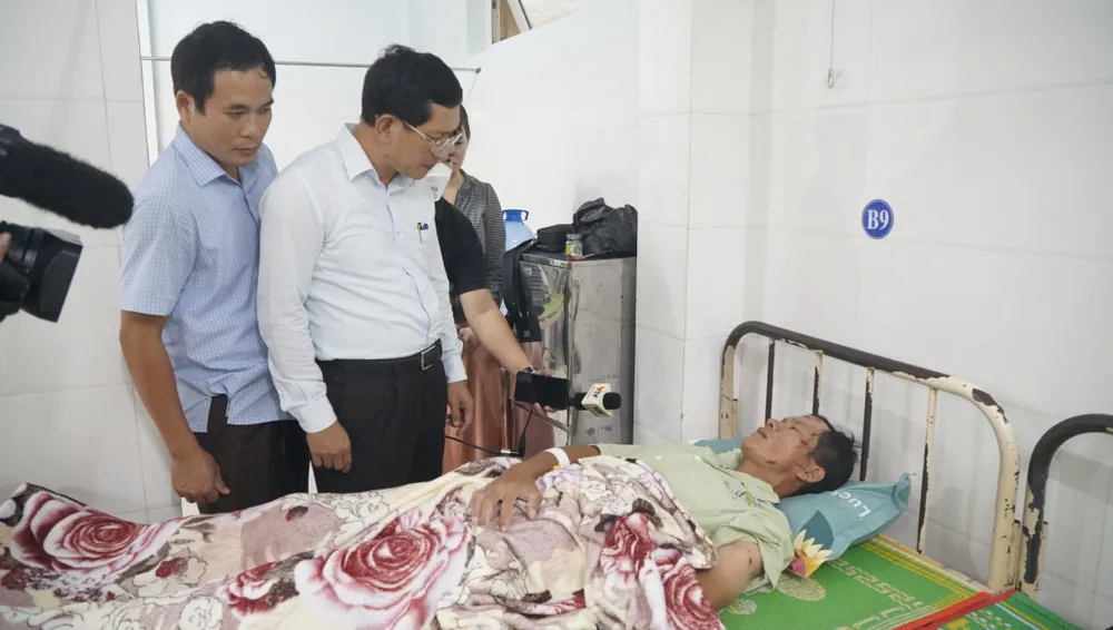 Sập công trình khiến 5 người chết, 6 người nhập viện: Bí thư Tỉnh ủy Bình Định đề nghị sớm khởi tố vụ án ảnh 4