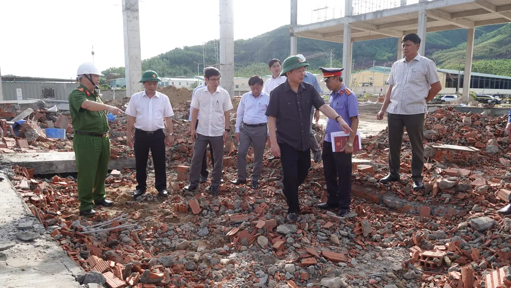 Sập công trình khiến 5 người chết, 6 người nhập viện: Bí thư Tỉnh ủy Bình Định đề nghị sớm khởi tố vụ án ảnh 5