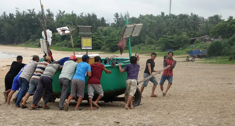 Bình Định: Lập 2 sở chỉ huy tiền phương chống bão số 4 ảnh 3